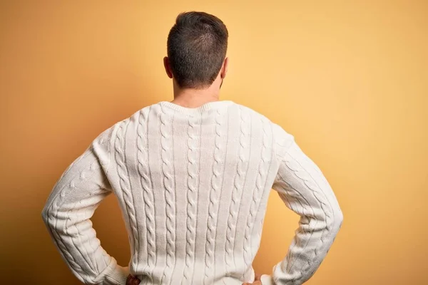 Junger Blonder Mann Mit Bart Und Blauen Augen Weißer Pullover — Stockfoto