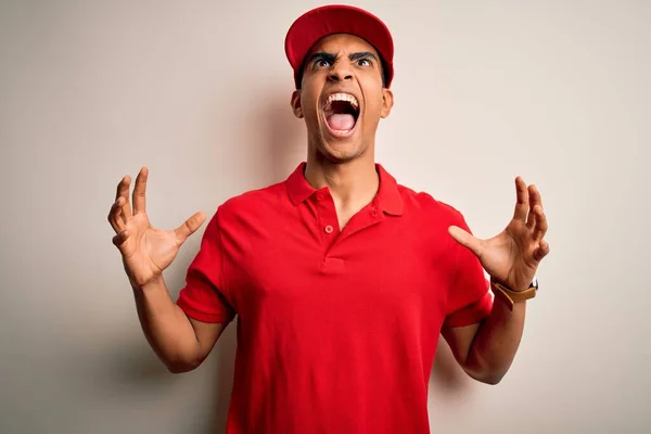 Jovem Afro Americano Bonito Vestindo Pólo Casual Boné Sobre Fundo — Fotografia de Stock