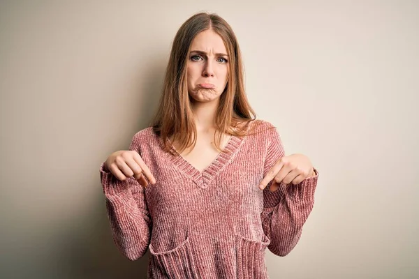 Young Beautiful Redhead Woman Wearing Pink Casual Sweater Isolated White — Stock Photo, Image