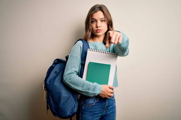 Junge Blonde Studentin Mit Rucksack Und Büchern Aus Der Schule — Stockfoto