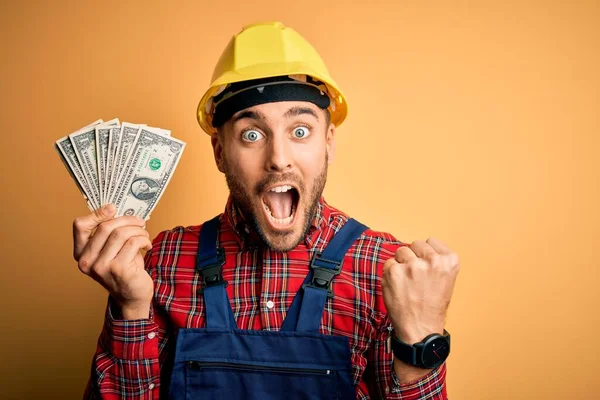 Young Builder Man Wearing Safety Helmet Holding Dollars Payment Yellow — Stock Photo, Image