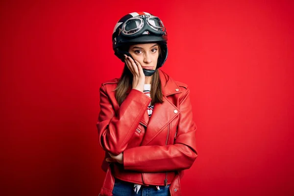 Jeune Belle Femme Motocycliste Brune Portant Casque Moto Une Veste — Photo