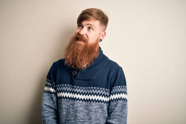 Bonito Irlandês Ruiva Homem Com Barba Vestindo Camisola Inverno Sobre — Fotografia de Stock