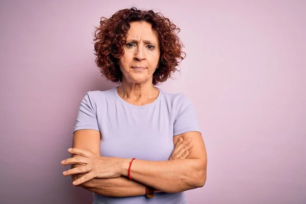 Middle Age Beautiful Curly Hair Woman Wearing Casual Shirt Isolated — Stock Photo, Image