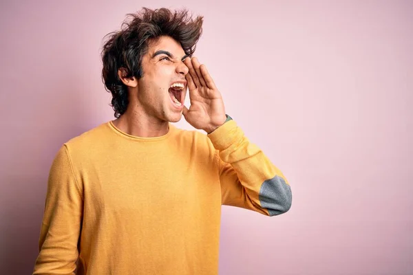 Young Handsome Man Wearing Yellow Casual Shirt Standing Isolated Pink — Stock Photo, Image