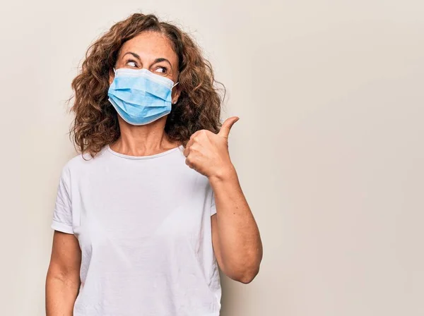 Frau Mittleren Alters Trägt Coronavirus Schutzmaske Gegen Covid Epidemie Und — Stockfoto