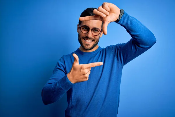 Young Handsome Man Beard Wearing Casual Sweater Glasses Blue Background — Stock Photo, Image