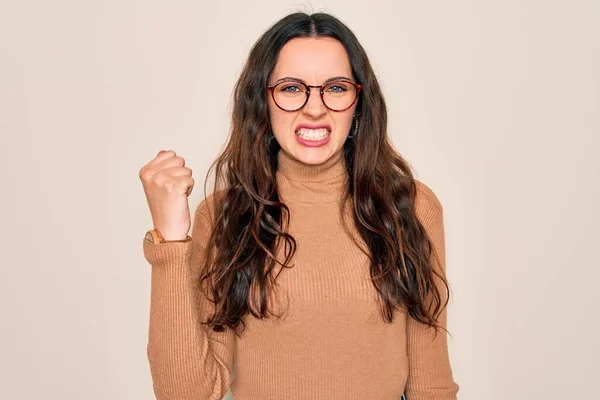 Jovem Mulher Bonita Vestindo Camisola Gola Alta Casual Óculos Sobre — Fotografia de Stock