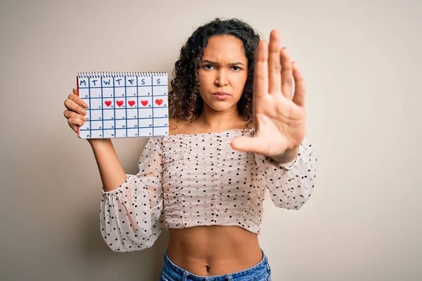 Jonge Mooie Vrouw Met Krullend Haar Houden Mensturatie Kalender Witte — Stockfoto