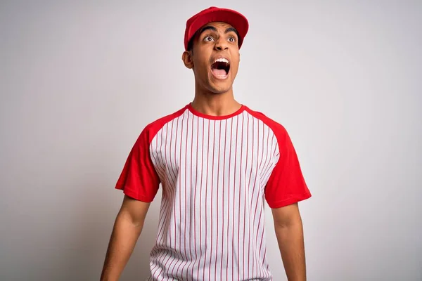 Joven Atleta Afroamericano Guapo Usando Camiseta Béisbol Rayas Gorra Enojado —  Fotos de Stock