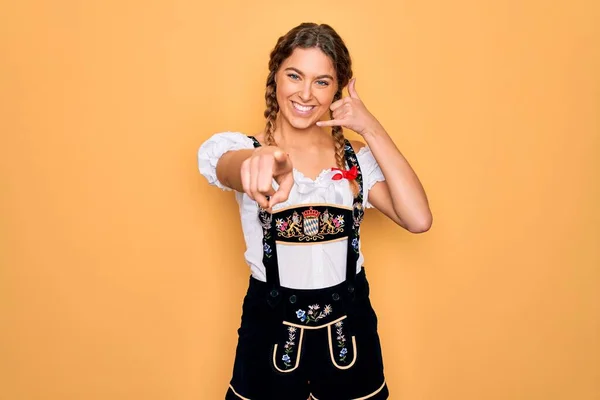 Young Beautiful Blonde German Woman Blue Eyes Wearing Traditional Octoberfest — Stock Photo, Image