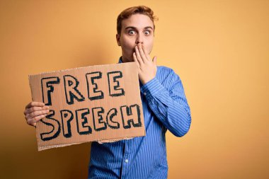 Genç, yakışıklı, kızıl saçlı, özgürlük isteyen, özgür konuşma mesajlı, ağzı ağızla kaplı, şok olmuş ve hata yapmaktan korkan bir adam. Şaşırtıcı ifade.