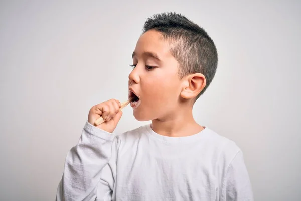 Νεαρό Μικρό Αγόρι Βουρτσίζει Δόντια Της Χρησιμοποιώντας Οδοντόβουρτσα Και Στοματική — Φωτογραφία Αρχείου