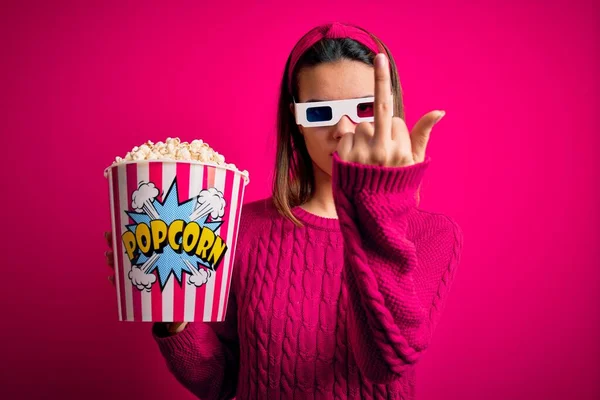 Young Beautiful Girl Watching Movie Using Glasses Eating Box Popcorns — стокове фото