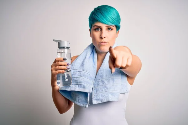 Young Sporty Woman Blue Fashion Hair Holding Bottle Water Wearing — Stock Photo, Image