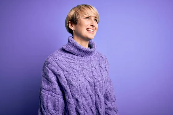 Young Blonde Woman Short Hair Wearing Winter Turtleneck Sweater Purple — Stock Photo, Image