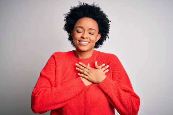 Joven Mujer Afro Afroamericana Hermosa Con Pelo Rizado Usando Suéter —  Fotos de Stock