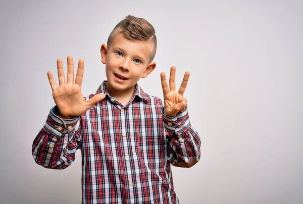 Jeune Enfant Caucasien Aux Yeux Bleus Portant Une Chemise Élégante — Photo