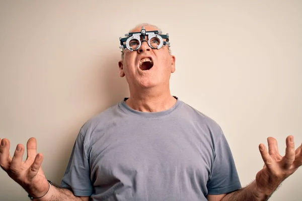 Mezzo Età Hoary Uomo Controllo Visione Indossa Occhiali Optometria Sfondo — Foto Stock