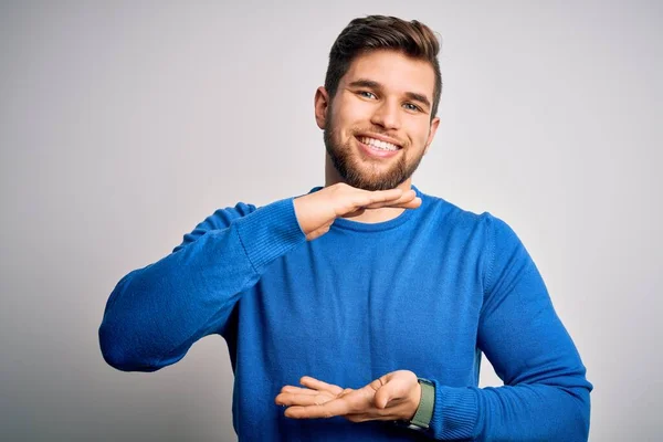 Giovane Bell Uomo Biondo Con Barba Gli Occhi Azzurri Che — Foto Stock