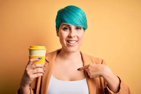 Young Woman Blue Fashion Hair Drinking Cup Coffee Yellow Isolated — Stock Photo, Image
