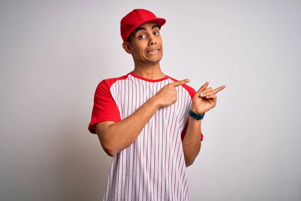 Jovem Atleta Afro Americano Bonito Vestindo Camiseta Beisebol Listrado Boné — Fotografia de Stock