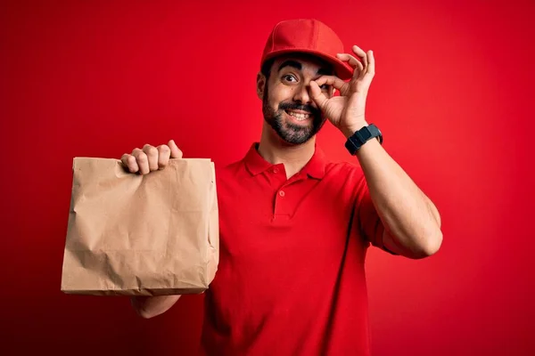 Jeune Beau Livreur Avec Bonnet Barbe Tenant Sac Papier Emporter — Photo