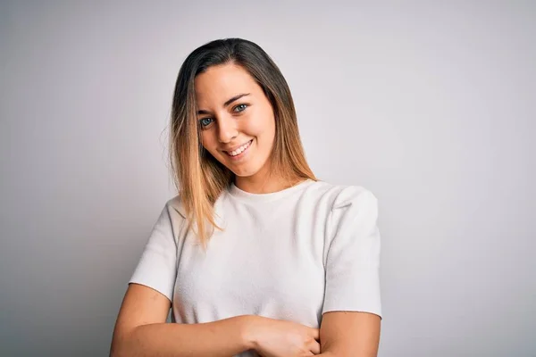 Ung Vacker Blond Kvinna Med Blå Ögon Bär Casual Shirt — Stockfoto