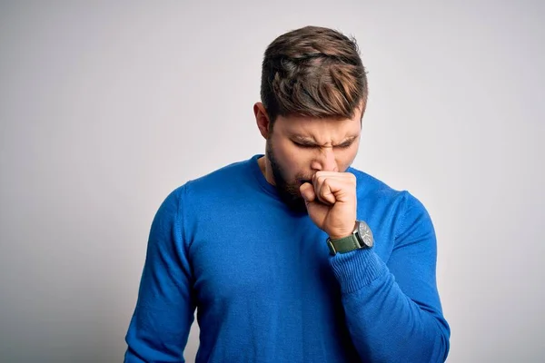 Jonge Knappe Blonde Man Met Baard Blauwe Ogen Die Een — Stockfoto