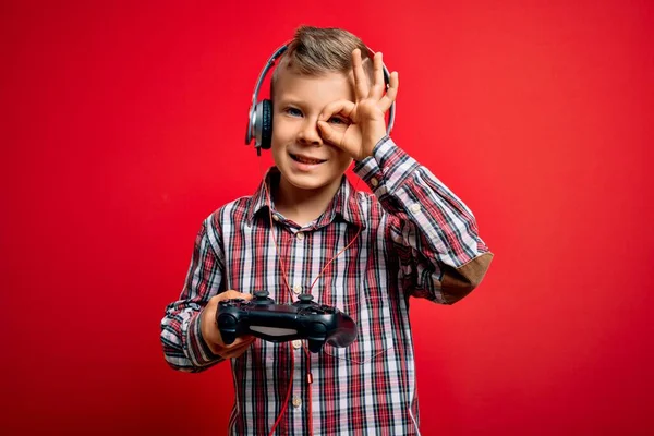 Jong Klein Kaukasisch Gamer Kind Spelen Video Games Met Behulp — Stockfoto