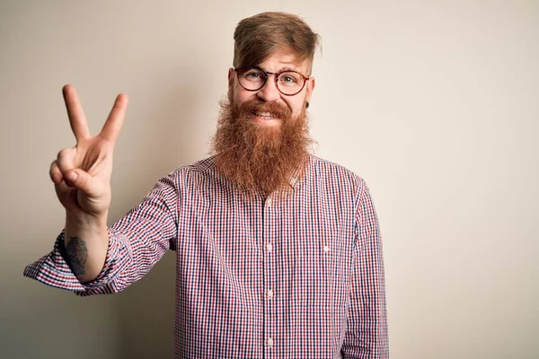 Bonito Irlandês Ruiva Homem Negócios Com Barba Vestindo Óculos Sobre — Fotografia de Stock