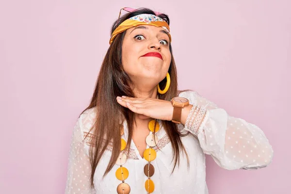 Jeune Femme Hippie Hispanique Portant Style Boho Mode Des Lunettes — Photo