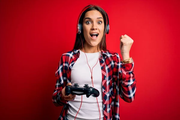 Jonge Mooie Brunette Gamer Vrouw Spelen Video Game Met Behulp — Stockfoto