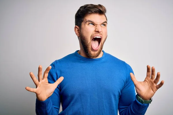 Joven Hombre Rubio Guapo Con Barba Ojos Azules Usando Suéter — Foto de Stock