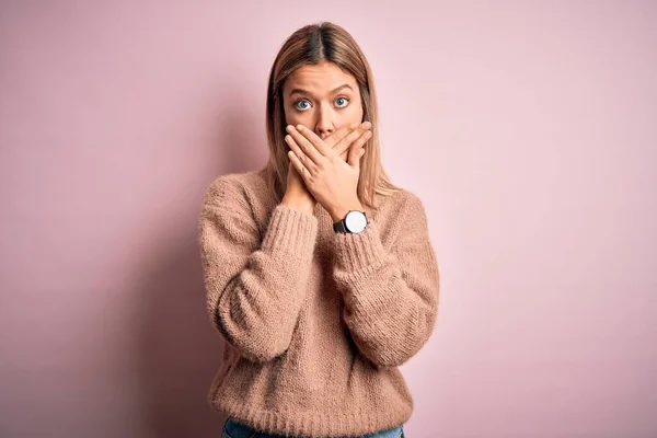 Jovem Bela Mulher Loira Vestindo Camisola Inverno Sobre Fundo Isolado — Fotografia de Stock