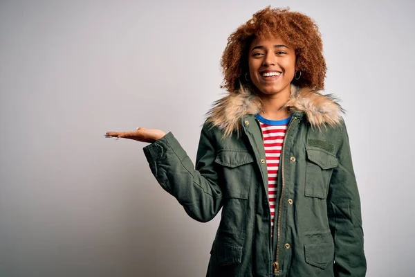 Young Beautiful African American Woman Curly Hair Wearing Green Casual — Stock Photo, Image