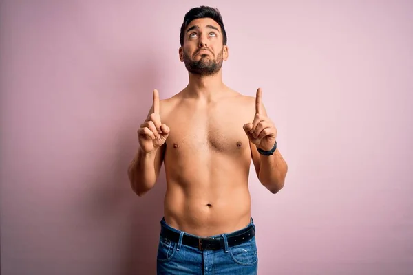 Young Handsome Strong Man Beard Shirtless Standing Isolated Pink Background — Stock Photo, Image