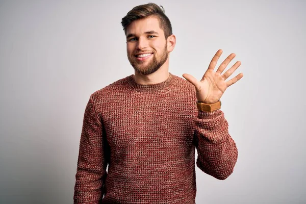 Jovem Loiro Com Barba Olhos Azuis Vestindo Camisola Casual Sobre — Fotografia de Stock