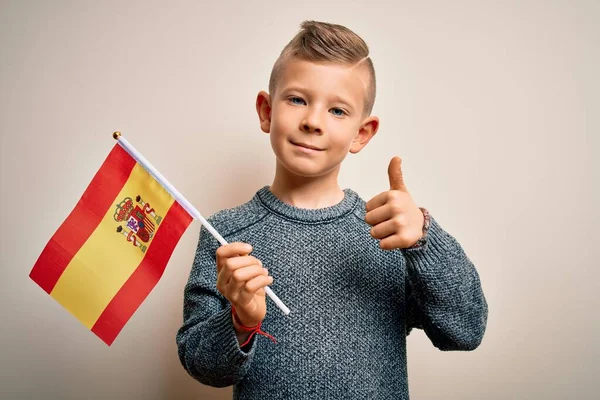 Bandera Joven Niño Caucásico España Sobre Fondo Aislado Feliz Con — Foto de Stock