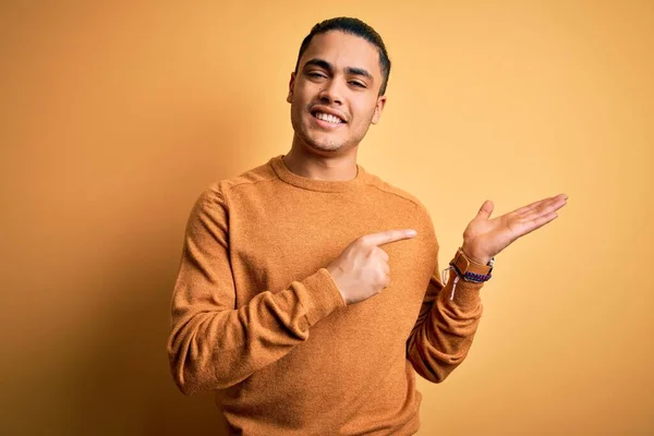 Young Brazilian Man Wearing Casual Sweater Standing Isolated Yellow Background — Stock Photo, Image