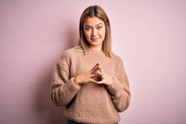 Jonge Mooie Blonde Vrouw Dragen Winterwol Trui Roze Geïsoleerde Achtergrond — Stockfoto