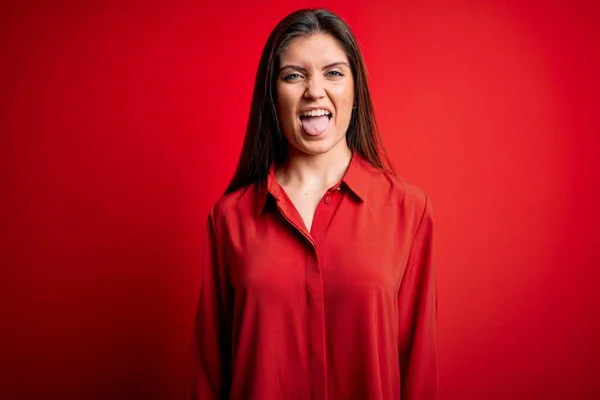 Young Beautiful Woman Blue Eyes Wearing Casual Shirt Standing Red — Stock Photo, Image