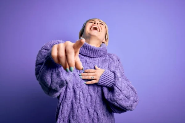 Young Blonde Woman Short Hair Wearing Winter Turtleneck Sweater Purple — Stock Photo, Image