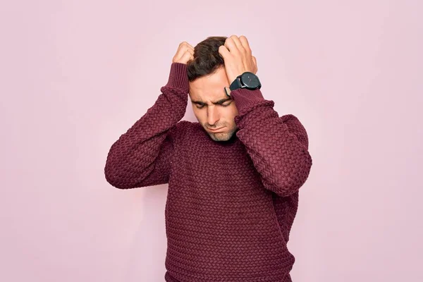 Homem Bonito Jovem Com Olhos Azuis Vestindo Camisola Casual Sobre — Fotografia de Stock