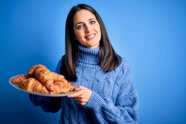 Young Woman Blue Eyes Holding Sweet Croissants Breakfast Isolated Background — Stock Photo, Image