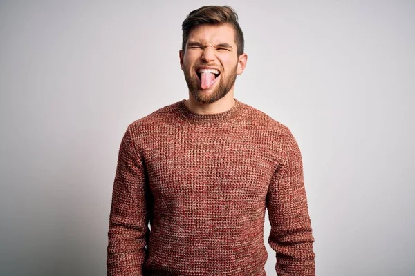 Jonge Blonde Man Met Baard Blauwe Ogen Dragen Casual Trui — Stockfoto