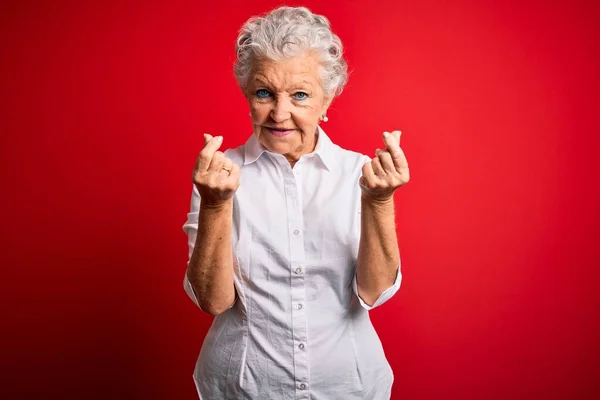 Senior Beautiful Woman Wearing Elegant Shirt Standing Isolated Red Background — Stock Photo, Image