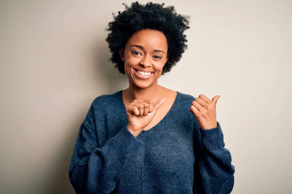 Young Beautiful African American Afro Woman Curly Hair Wearing Casual — Stock Photo, Image