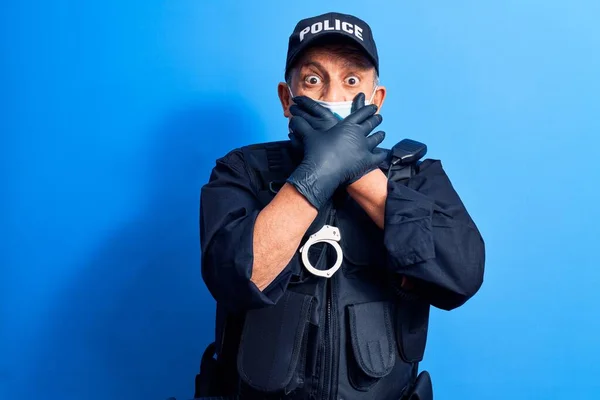 Reifer Polizist Mit Medizinischer Maske Coronavirus Und Quarantäne Konzept — Stockfoto