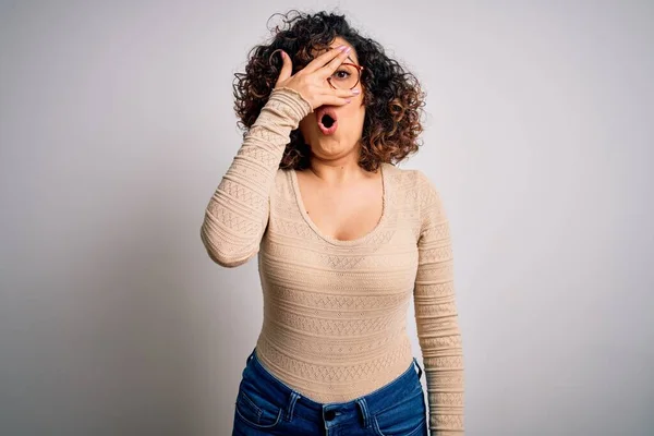 Young Beautiful Curly Arab Woman Wearing Casual Shirt Glasses White — Stock Photo, Image